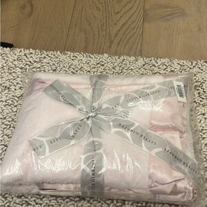 Little Giraffe Pink Luxe Throw